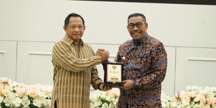 Mendagri Pimpin Rakor Kepala Daerah Se-Provinsi Maluku Tahun 2024