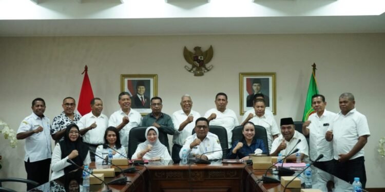 Pemprov Maluku Komitmen Tindaklanjuti Aspirasi Konsorsium Lease Sesuai Ketentuan Hukum